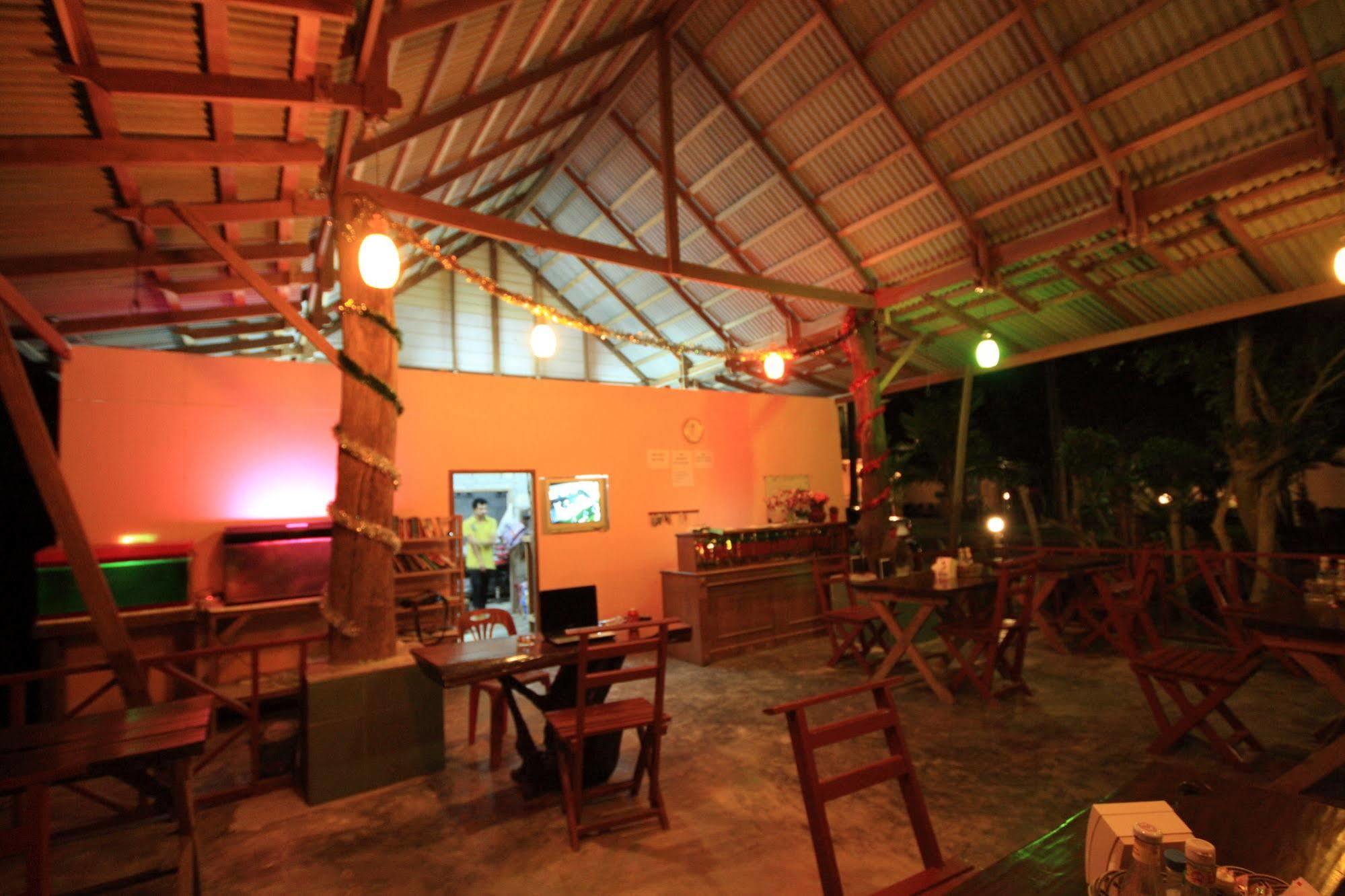 奥南湖滨别墅酒店 Ao Nang 外观 照片